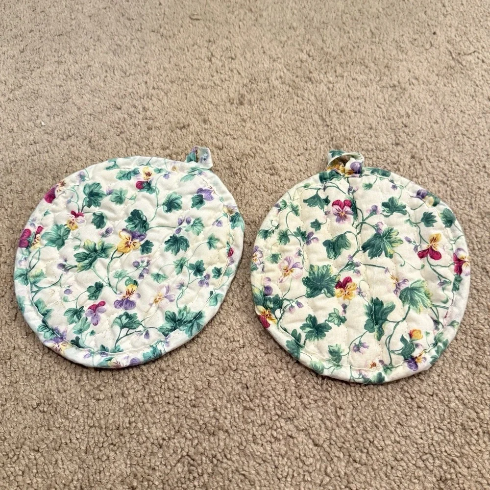 Longaberger White Vine Tea For Two Pot Holders 2 Vintage Cottagecore Country